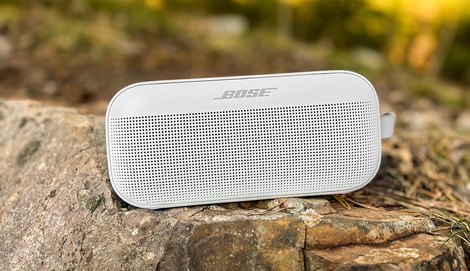 10- اسپیکر Bose SoundLink Flex | معرفی بهترین اسپیکر های قابل حمل