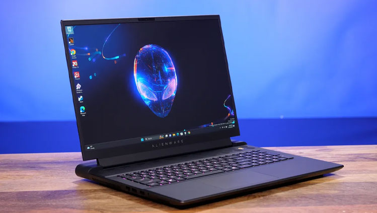 1. لپ تاپ کورای ۹ دل Alienware AWM18